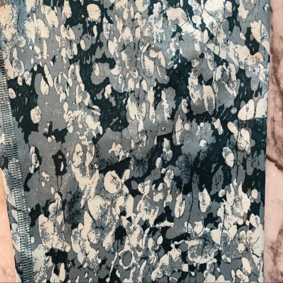 NWT Z by Zella Cropped Leggings Size Small - Picture 8 of 9